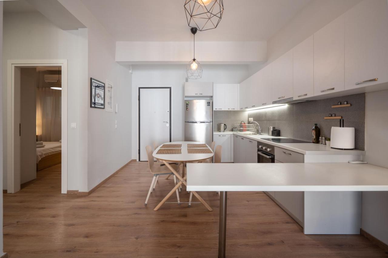 Exclusive Apartment In The Heart Of Atena Exterior foto