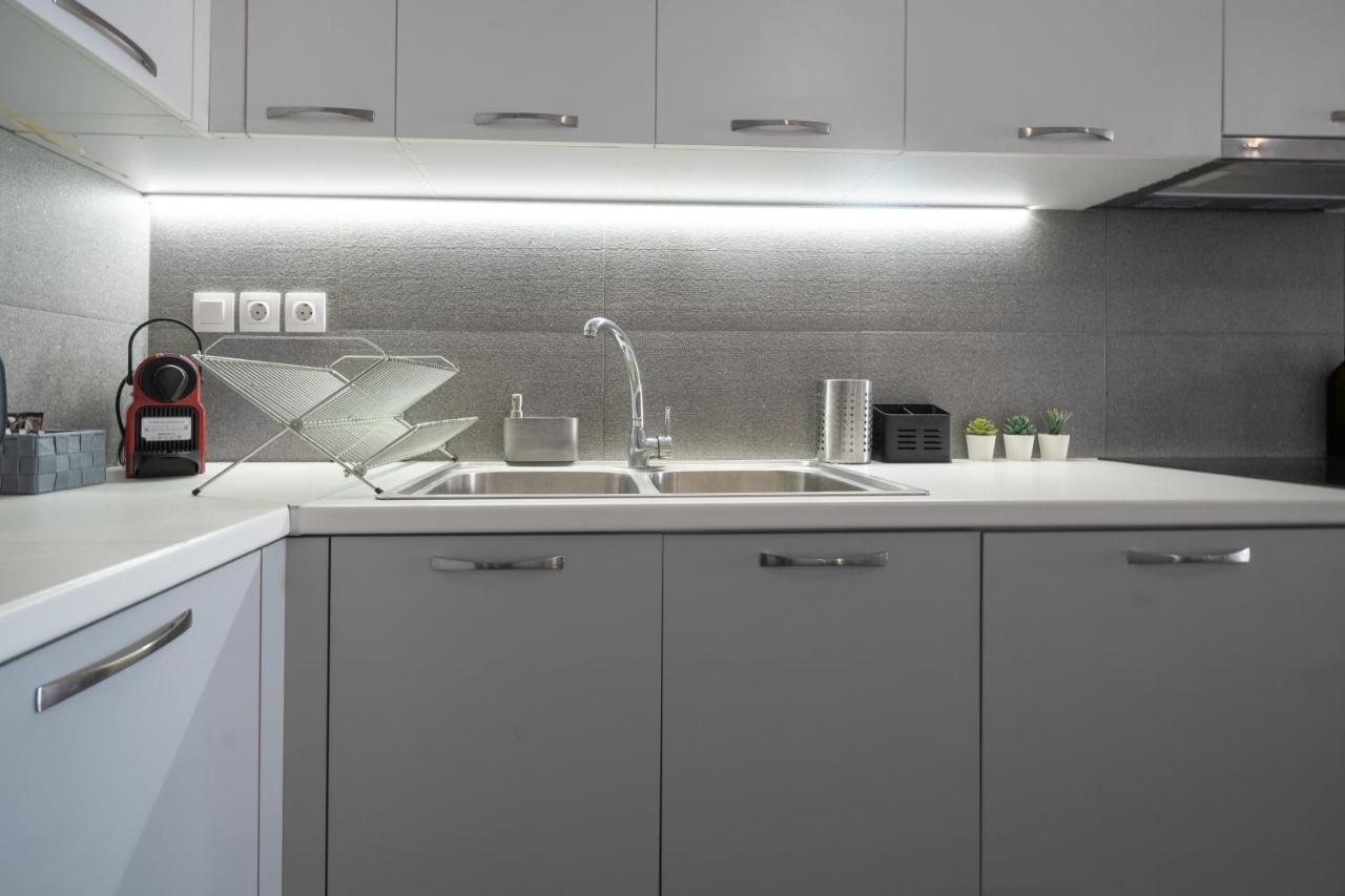 Exclusive Apartment In The Heart Of Atena Exterior foto