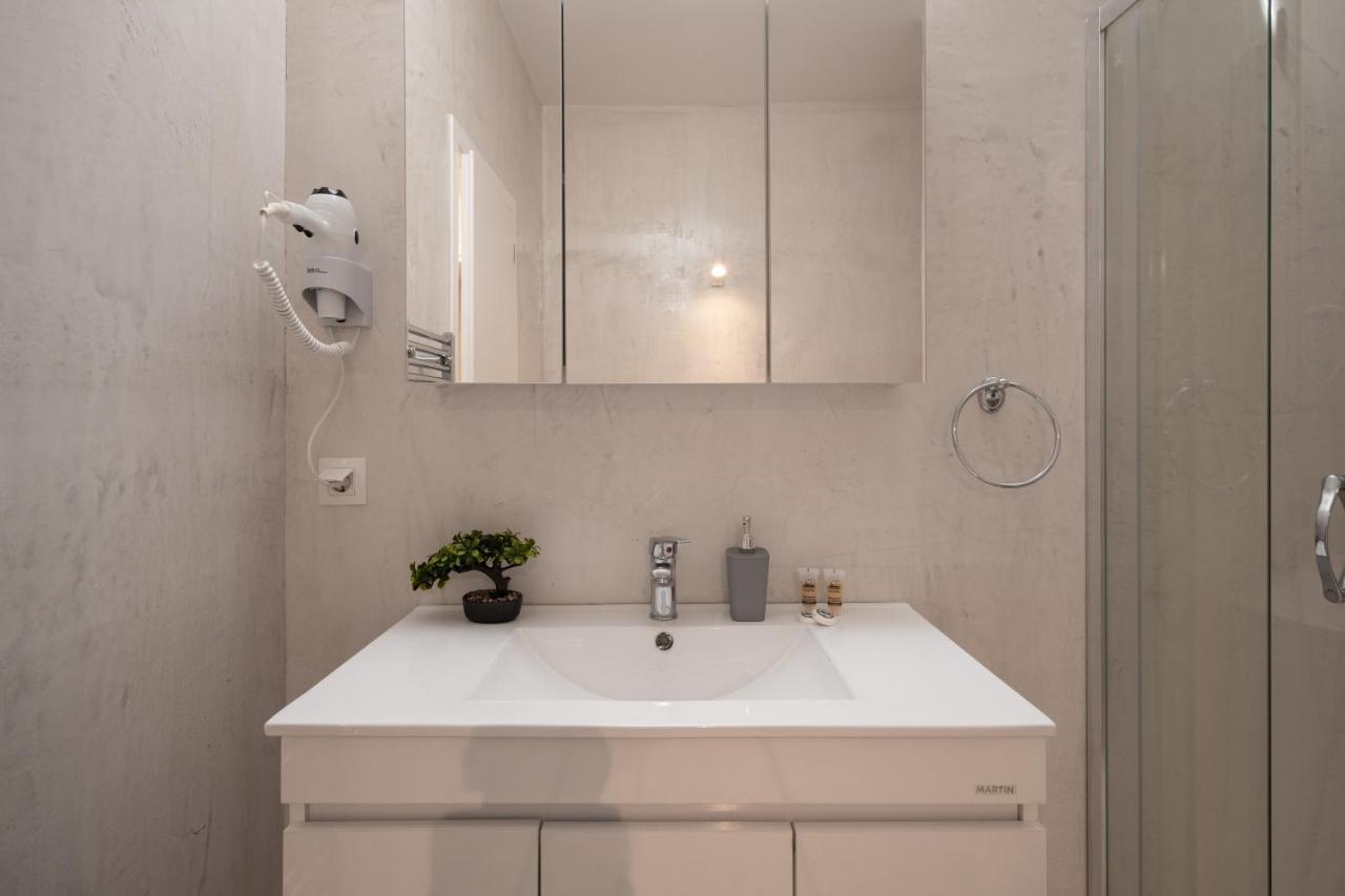 Exclusive Apartment In The Heart Of Atena Exterior foto
